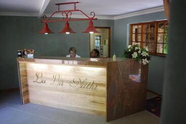 پانسیون La La Nathi Country Guesthouse