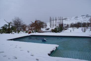 پانسیون La La Nathi Country Guesthouse