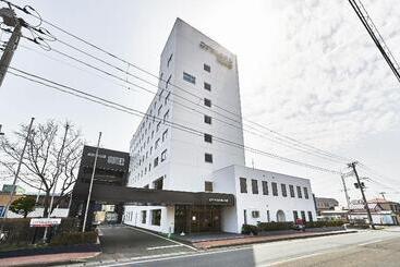 هاستل Royal Hotel Odate