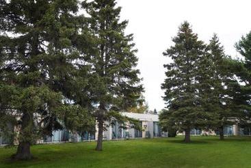 Ambassador Motel
