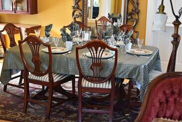 Apple Tree Historic B&b