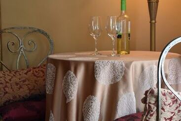 Apple Tree Historic B&b