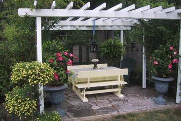 Apple Tree Historic B&b