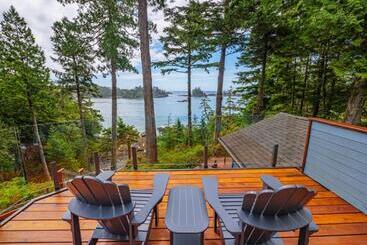 تختخواب و صبحانه Snug Harbour Inn