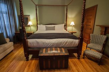 تختخواب و صبحانه The Hillhurst Inn