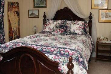 Bondy House Bed & Breakfast