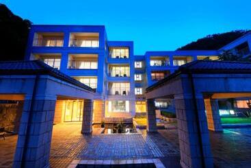 هتل Reyzenitkinosaki Suite Villa