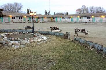 Moosomin Motel
