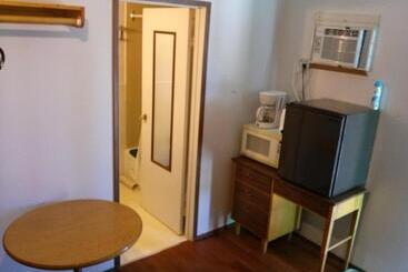 Moosomin Motel