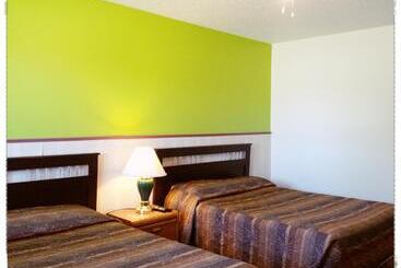 Moosomin Motel