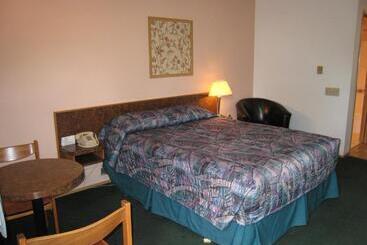 Swiss Village Inn - Golden