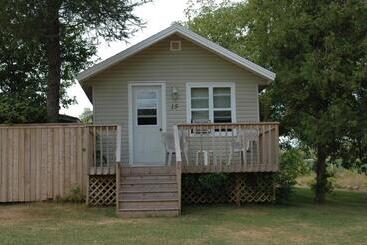 استراحتگاه North Rustico Motel & Cottages