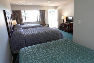 Skylite Motel