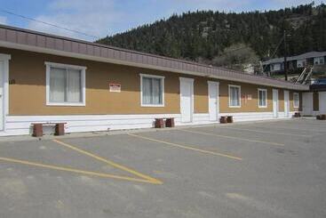 Stampeder Motel
