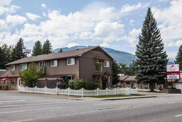 Swiss Chalet Motel
