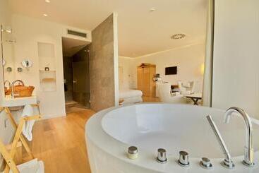 Arantza Hotela  Adults Only