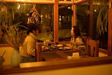 تختخواب و صبحانه Hakuba Pension & Log Hotel Meteor