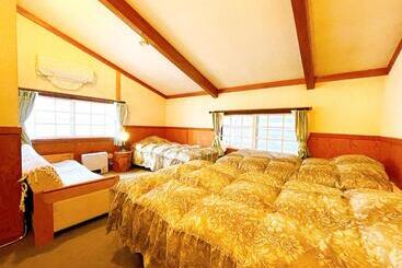 تختخواب و صبحانه Hakuba Pension & Log Hotel Meteor