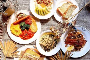 تختخواب و صبحانه Hakuba Pension & Log Hotel Meteor