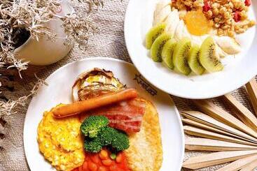 تختخواب و صبحانه Hakuba Pension & Log Hotel Meteor