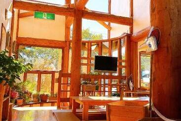 تختخواب و صبحانه Hakuba Pension & Log Hotel Meteor