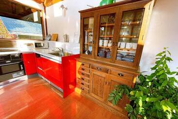 تختخواب و صبحانه Hakuba Pension & Log Hotel Meteor