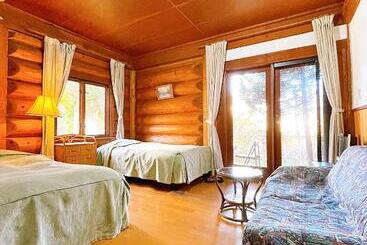 تختخواب و صبحانه Hakuba Pension & Log Hotel Meteor
