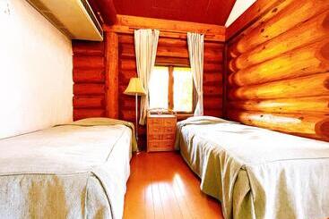 تختخواب و صبحانه Hakuba Pension & Log Hotel Meteor
