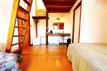 تختخواب و صبحانه Hakuba Pension & Log Hotel Meteor