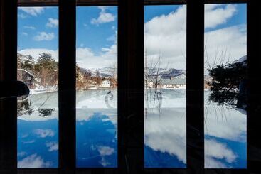 تختخواب و صبحانه Hakuba Pension & Log Hotel Meteor