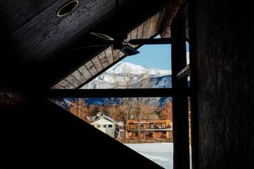 تختخواب و صبحانه Hakuba Pension & Log Hotel Meteor