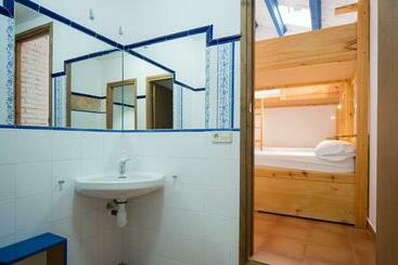 Crux Albergue