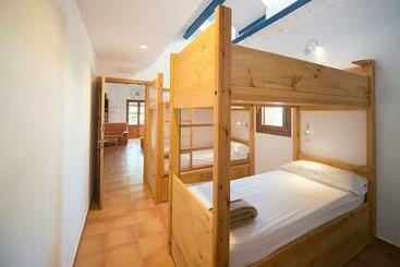 Crux Albergue