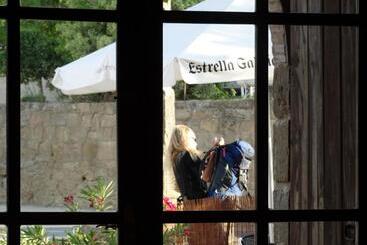 Crux Albergue