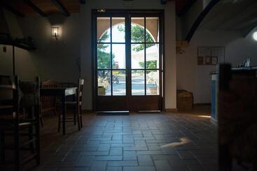 Crux Albergue