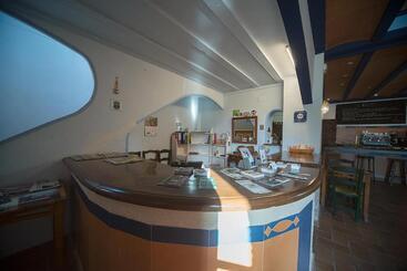 Crux Albergue
