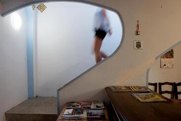Crux Albergue