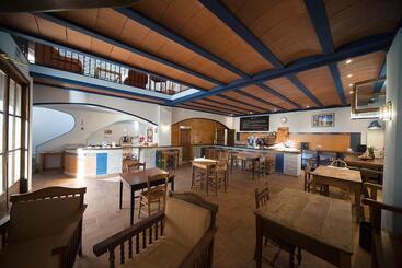 Crux Albergue