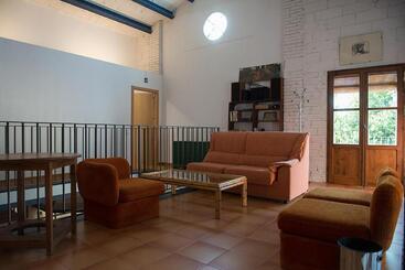 Crux Albergue