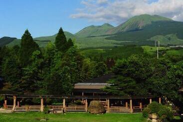 هتل Aso Baien Spa Resort