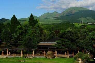 هتل Aso Baien Spa Resort