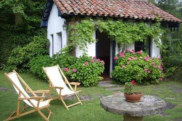 هتل Casona El Arral