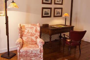 هتل Casona El Arral