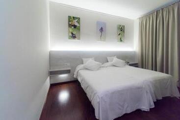 هتل El Pi De Sant Just   Habitacions I Apartaments