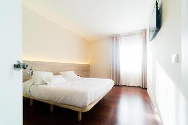 هتل El Pi De Sant Just   Habitacions I Apartaments