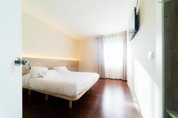 هتل El Pi De Sant Just   Habitacions I Apartaments