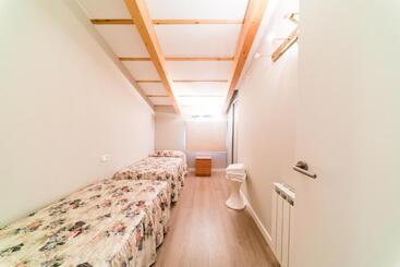 هتل El Pi De Sant Just   Habitacions I Apartaments