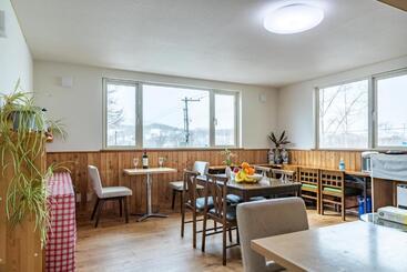 هتل Lodge Romulus