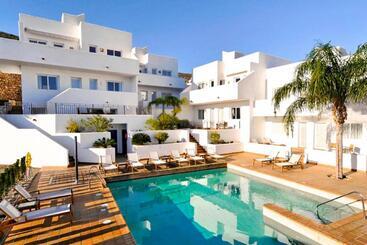 هتل Real Agua Amarga Las Villas