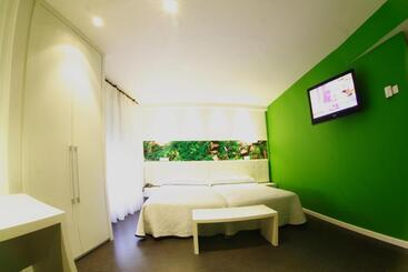 هتل Villa Sonsierra